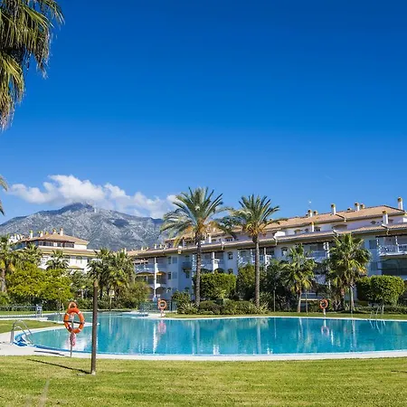 Sunny Banus Golf Apartment Marbella